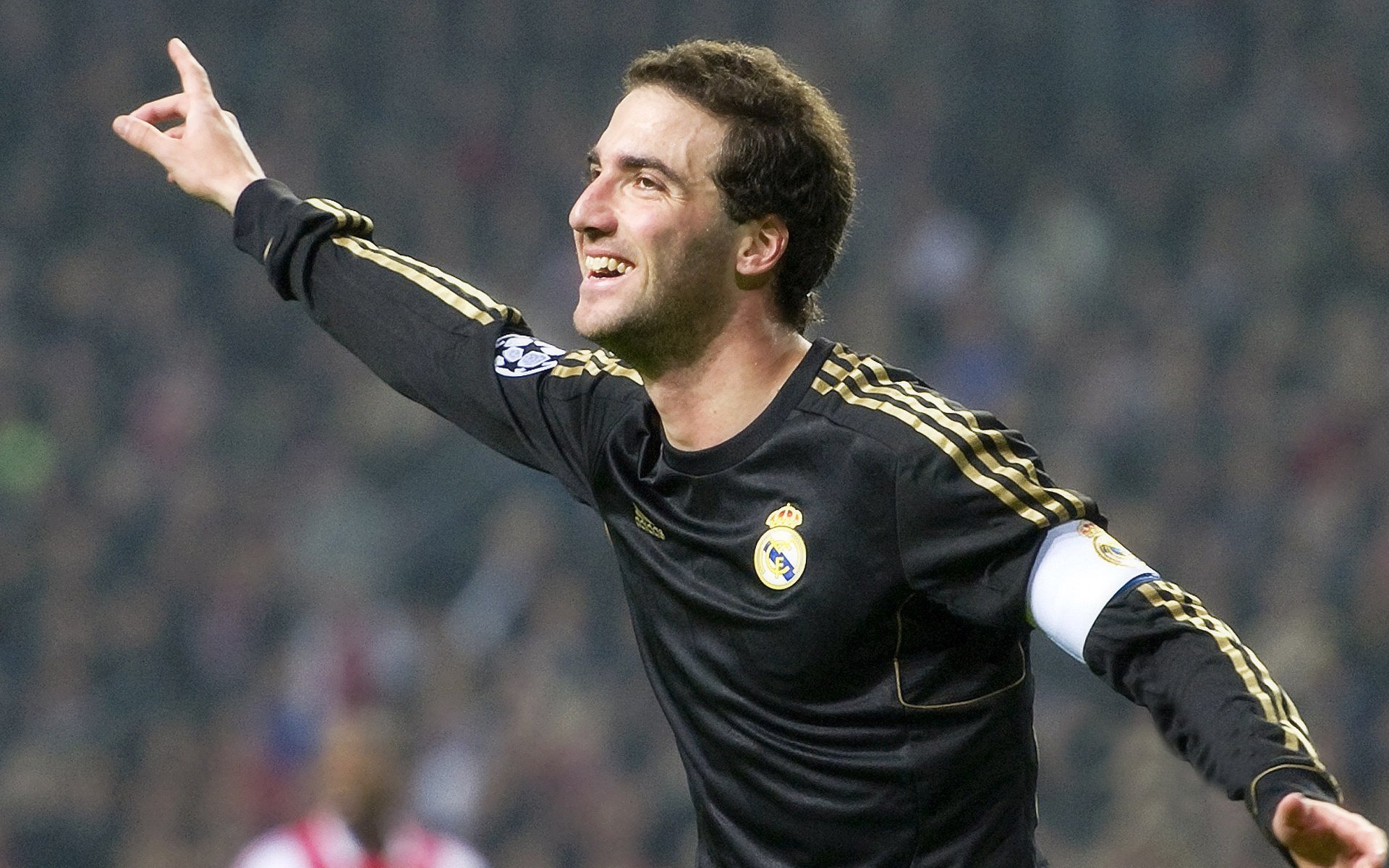 热刺前场逼抢改变进攻节奏频率，热刺进球破百