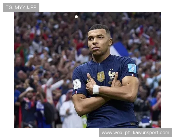 姆巴佩门前处理毫不犹豫